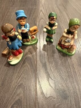 Hand-Painted Vintage-Style Kids Figurine Set – Blue & Green
